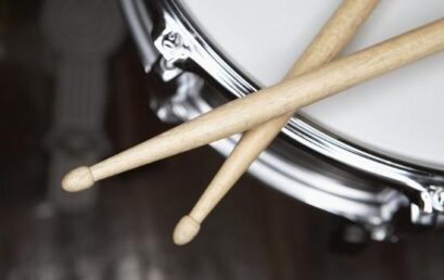 Hickory, Maple oder Eiche: Wie Dichte und Holzfaser das Spielgefühl definieren